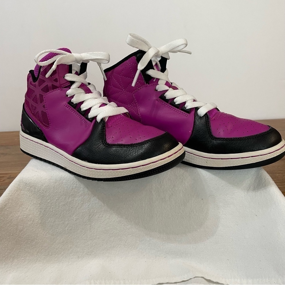 Nike Jordan Youth 1 Flight 3 High Top Sneakers‎ Fuchsia 4.5